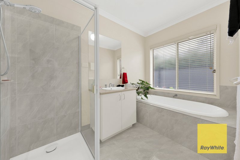 Photo - 35 Borrack Crescent, Mernda VIC 3754 - Image 16