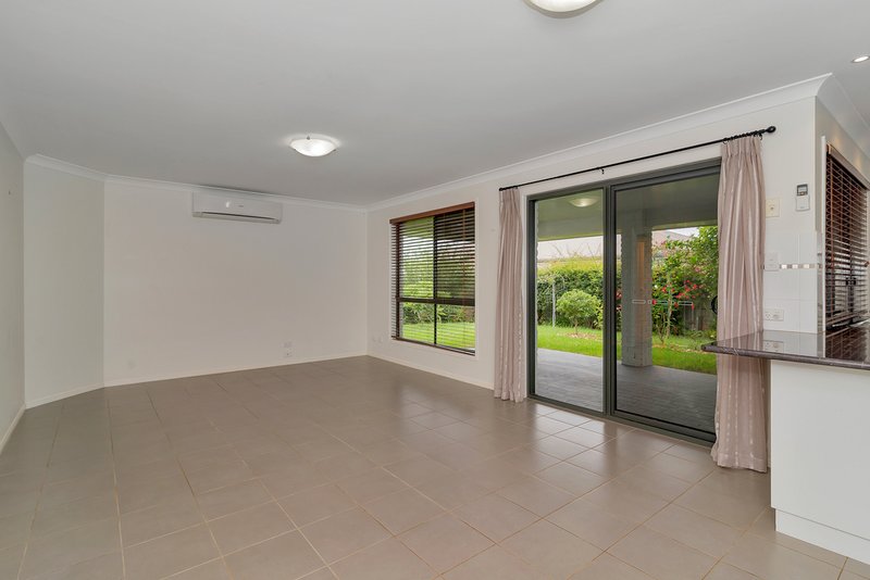 Photo - 35 Bouganvillea Drive, Middle Ridge QLD 4350 - Image 4