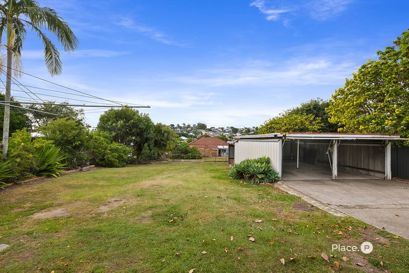 Photo - 35 Brae Street, Wavell Heights QLD 4012 - Image 2