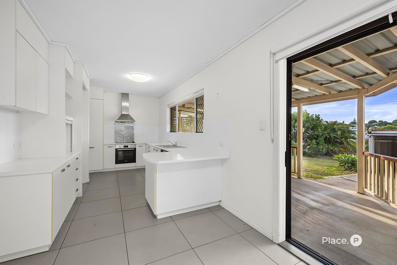 Photo - 35 Brae Street, Wavell Heights QLD 4012 - Image 8
