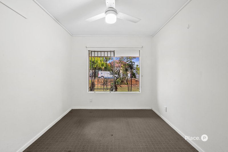 Photo - 35 Brae Street, Wavell Heights QLD 4012 - Image 17