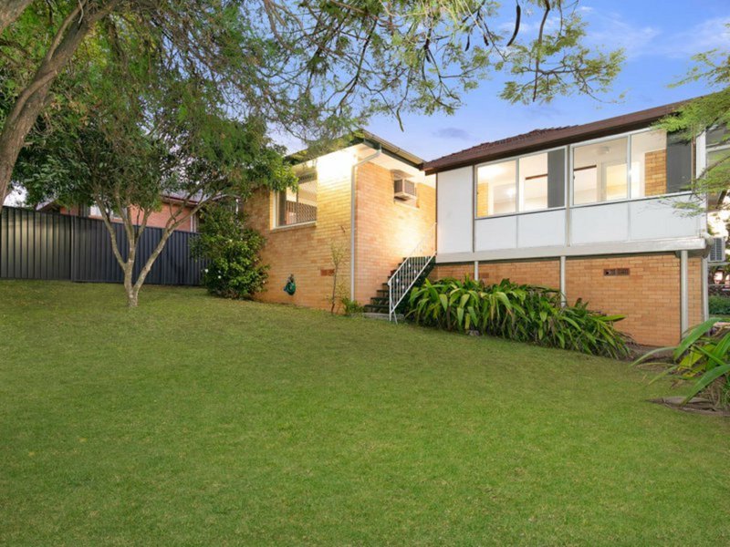 Photo - 35 Bramcote Street, Chermside West QLD 4032 - Image 2