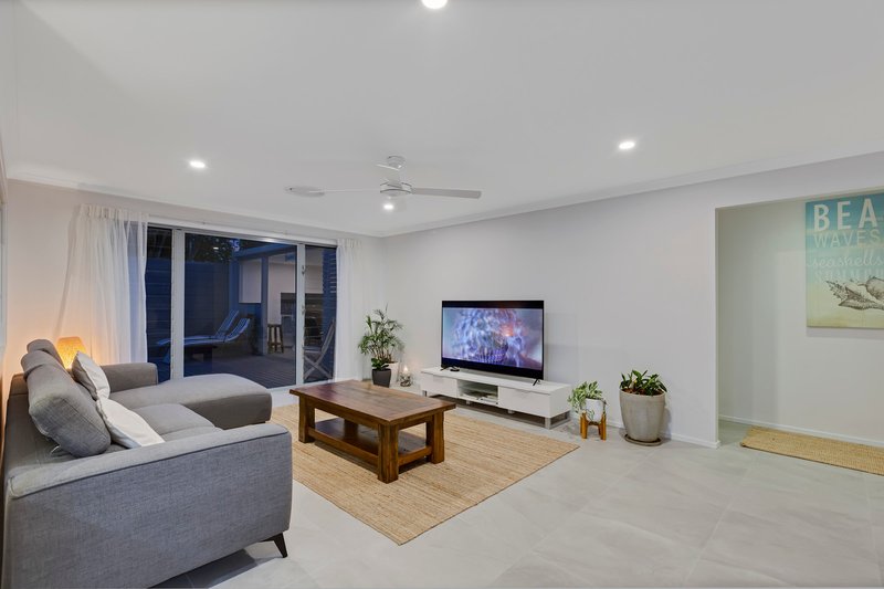 Photo - 35 Brentwood Avenue, Mooloolaba QLD 4557 - Image 6