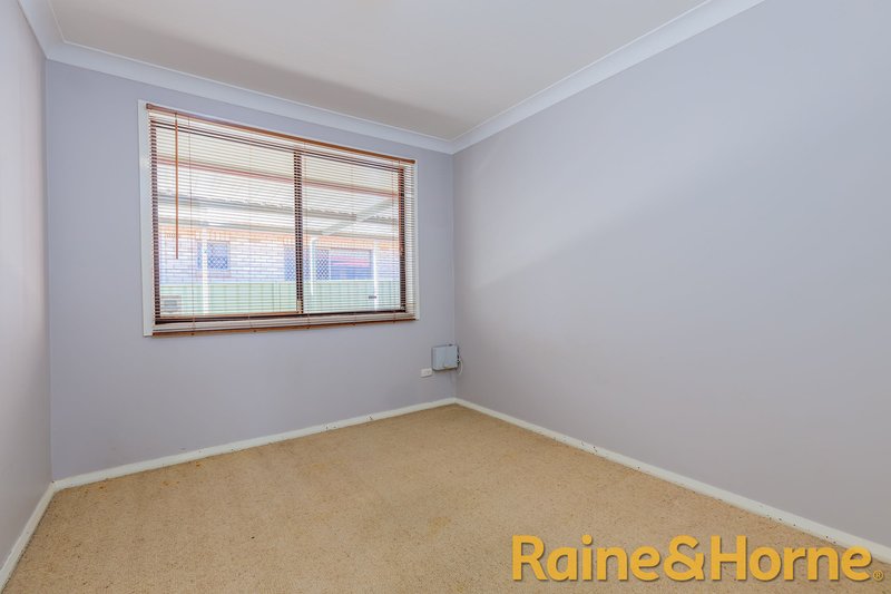 Photo - 35 Brigalow Avenue, Dubbo NSW 2830 - Image 5