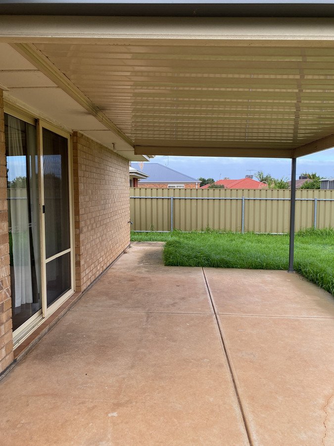 Photo - 35 Bristol Crescent, Davoren Park SA 5113 - Image 7