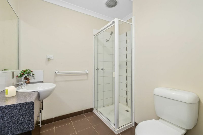 Photo - 35 Broad Oak Drive, Cranbourne East VIC 3977 - Image 12