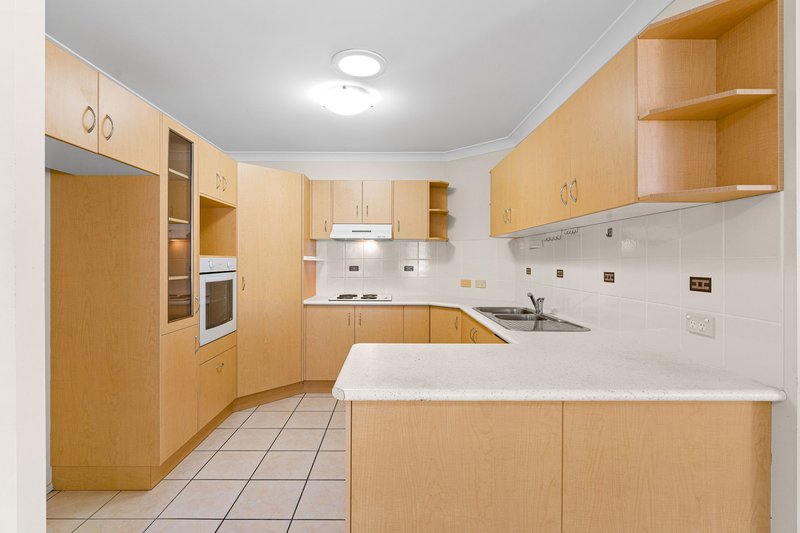 Photo - 35 Brookside Place, Lota QLD 4179 - Image 4