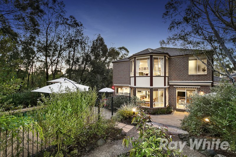 Photo - 35 Bunker Crescent, Glen Waverley VIC 3150 - Image 14