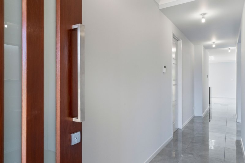Photo - 35 Burdekin Road, Logan Reserve QLD 4133 - Image 15
