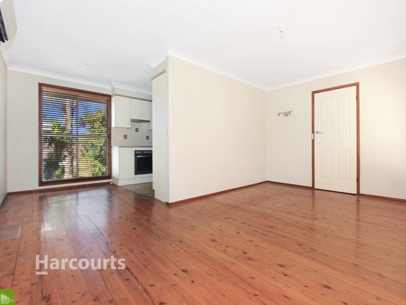 Photo - 35 Burke Road, Dapto NSW 2530 - Image 4