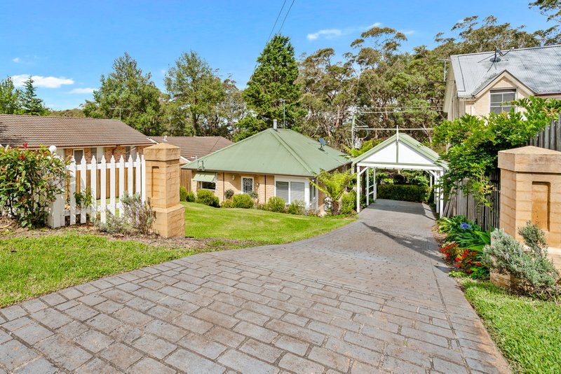 Photo - 35 Burralow Road, Kurrajong Heights NSW 2758 - Image 2