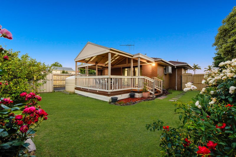 Photo - 35 Burraneer Drive, Keysborough VIC 3173 - Image 14