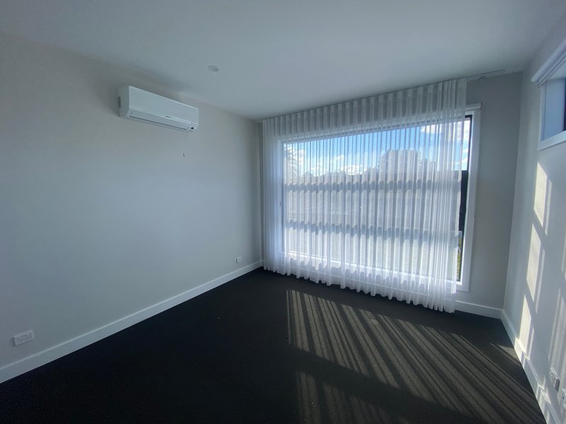 Photo - 35 Burt Street, Altona VIC 3018 - Image 5