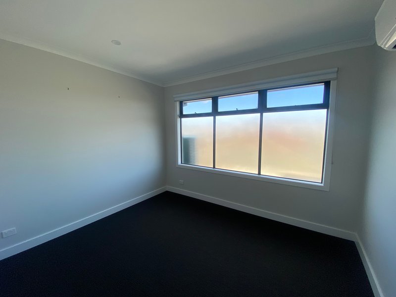 Photo - 35 Burt Street, Altona VIC 3018 - Image 10