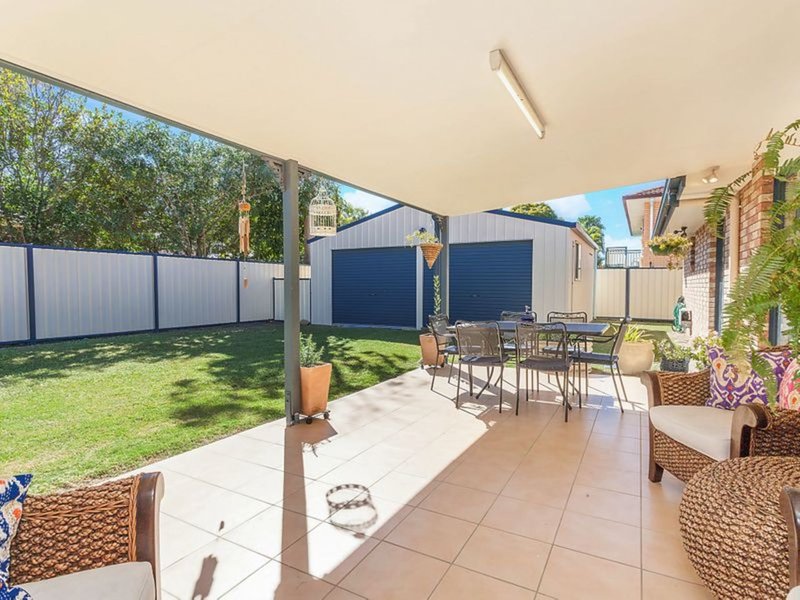 Photo - 35 Bywater Street, Hillcrest QLD 4118 - Image 2