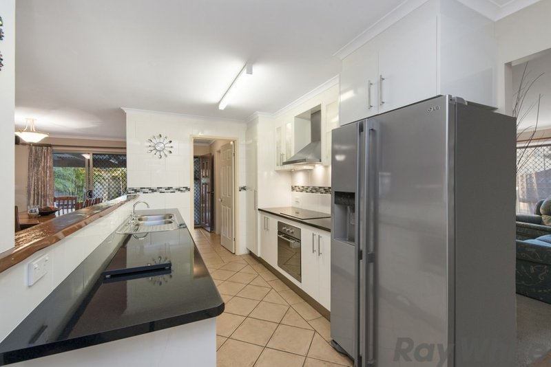 Photo - 35 Cairns Crescent, Deception Bay QLD 4508 - Image 4