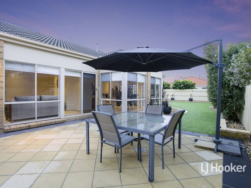 Photo - 35 Caledonian Way, Point Cook VIC 3030 - Image 3