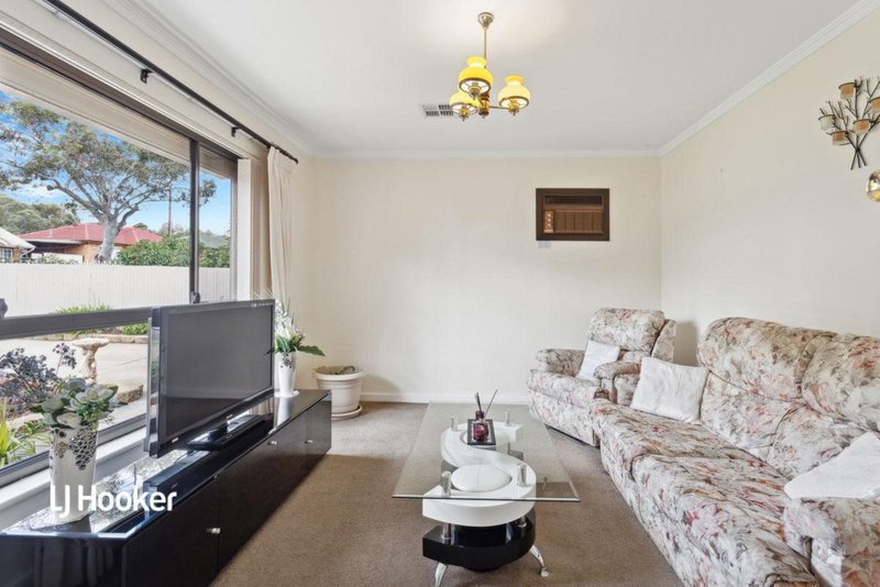 Photo - 35 Campbell Drive, Para Hills SA 5096 - Image 3