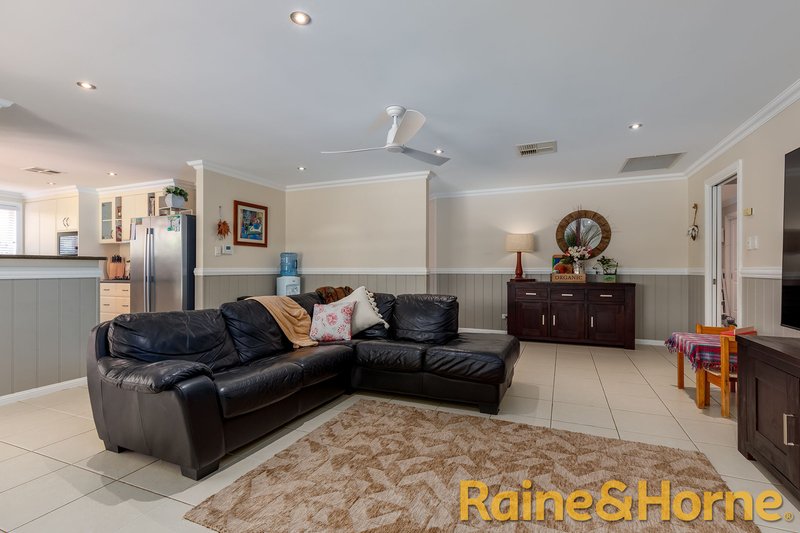 Photo - 35 Carnegie Avenue, Dubbo NSW 2830 - Image 3