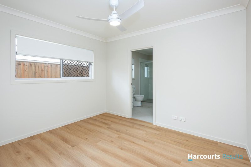 Photo - 35 Carousel Street, Hillcrest QLD 4118 - Image 7