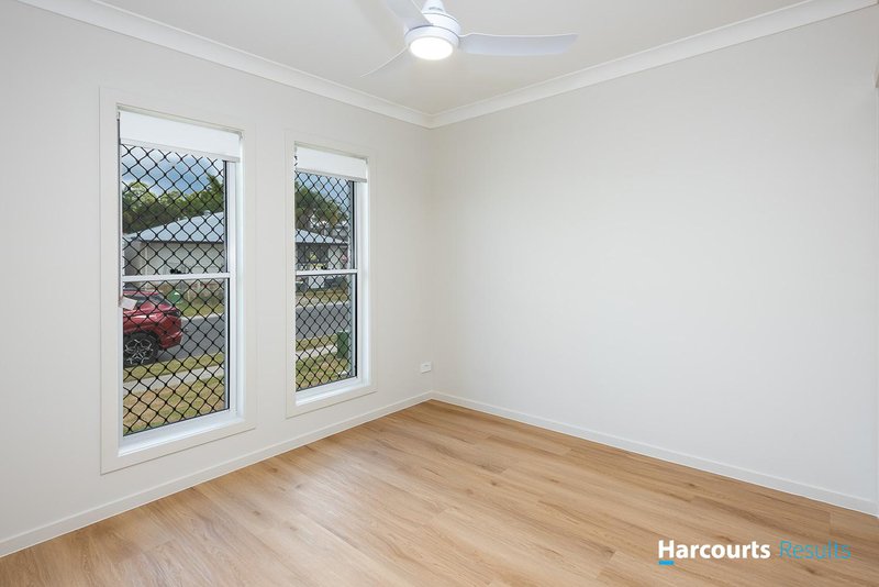 Photo - 35 Carousel Street, Hillcrest QLD 4118 - Image 8