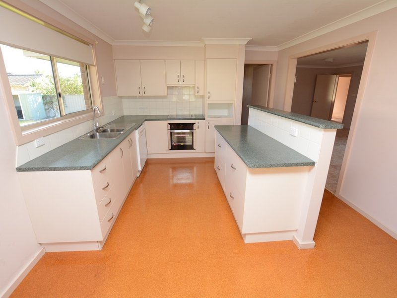 Photo - 35 Carrabeen Drive, Old Bar NSW 2430 - Image 2