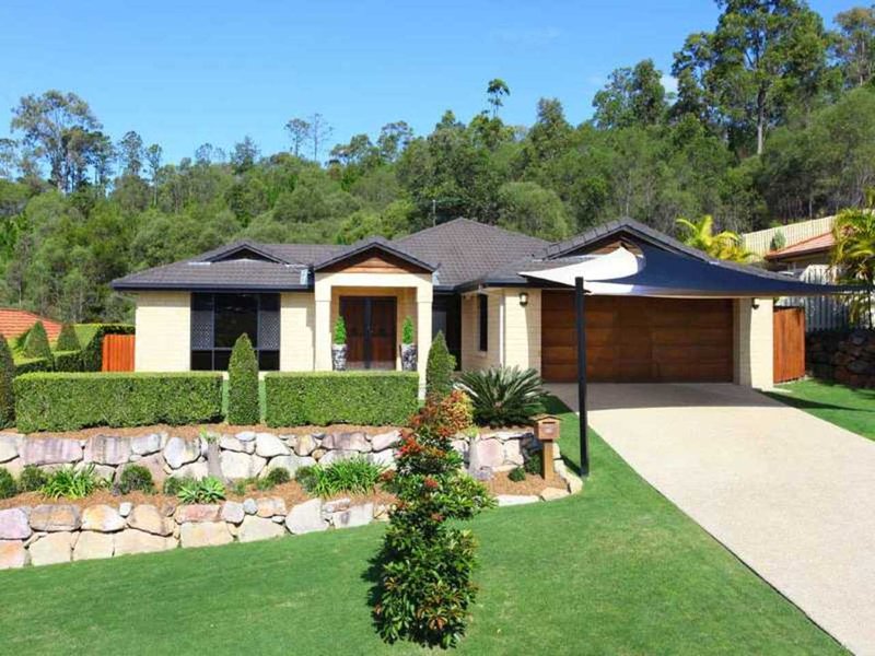 35 Carter Street, Pacific Pines QLD 4211