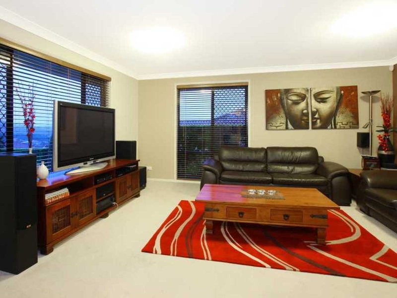 Photo - 35 Carter Street, Pacific Pines QLD 4211 - Image 2