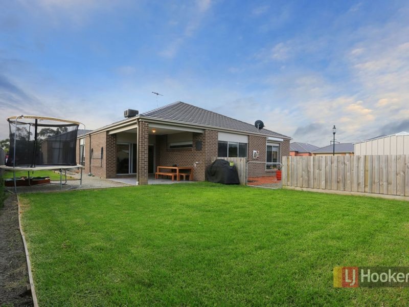 Photo - 35 Cassowary Avenue, Pakenham VIC 3810 - Image 17