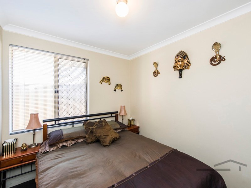 Photo - 35 Casula Avenue, Coodanup WA 6210 - Image 9