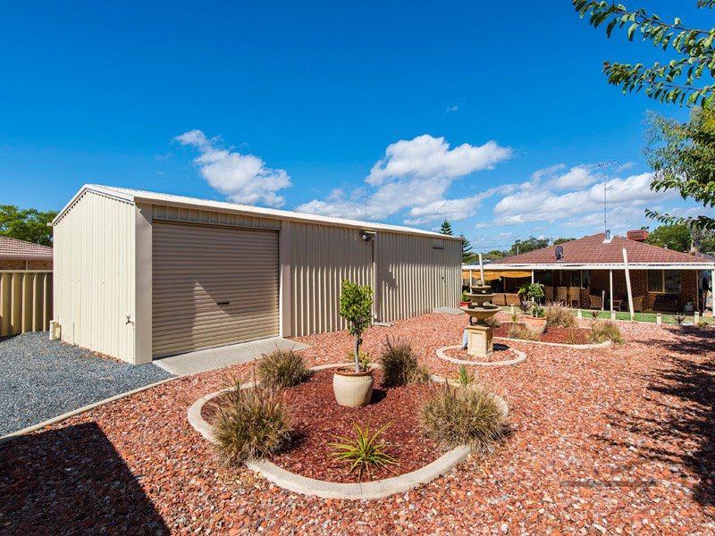 Photo - 35 Casula Avenue, Coodanup WA 6210 - Image 17