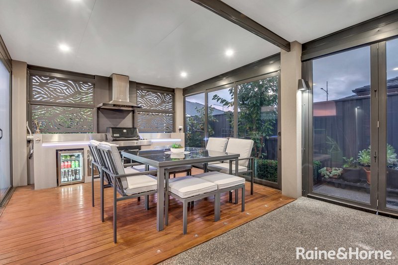 Photo - 35 Celeste Street, Mickleham VIC 3064 - Image 17