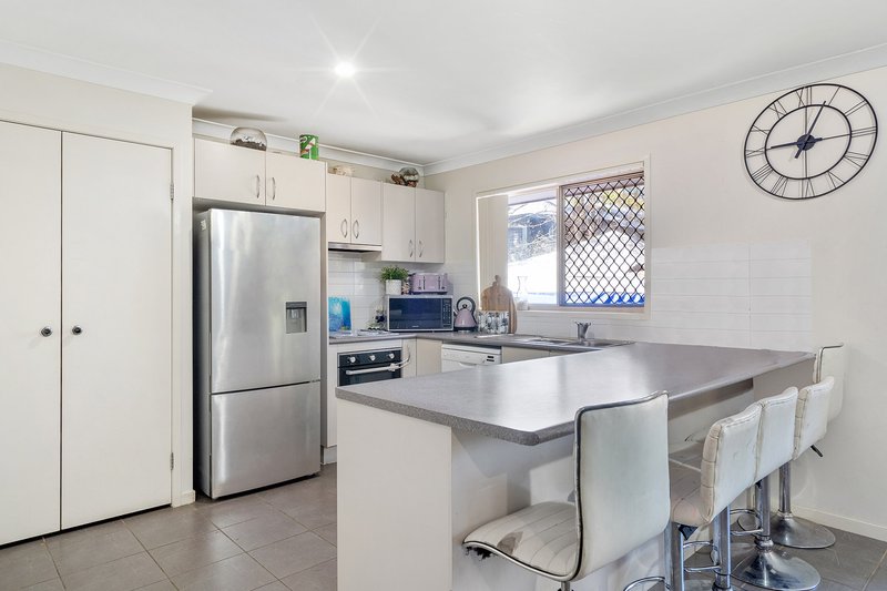 Photo - 35 Chanel Court, Wulkuraka QLD 4305 - Image 3