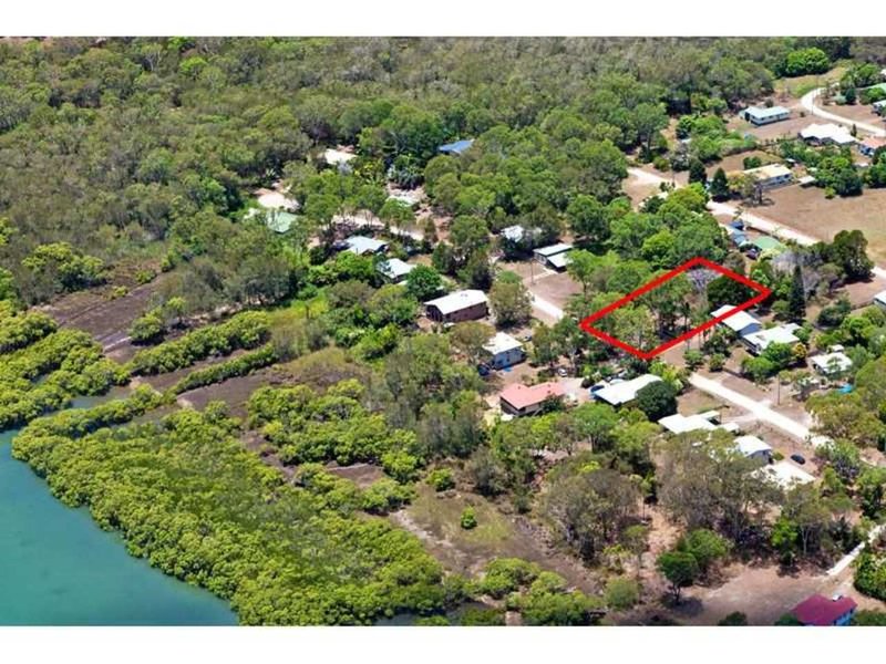 35 Charles Terrace, Macleay Island QLD 4184