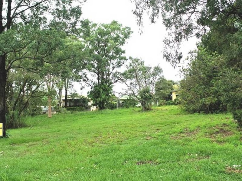 35 Charles Terrace, Macleay Island QLD 4184