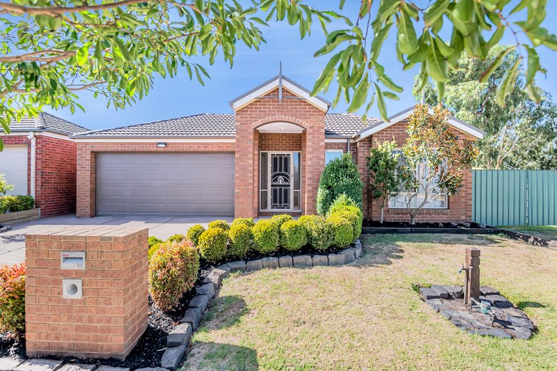 35 Chelsworth Loop, Craigieburn VIC 3064 Real Estate Industry Partners