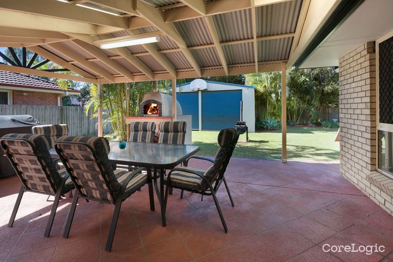 Photo - 35 Chermside Street, Wellington Point QLD 4160 - Image 2