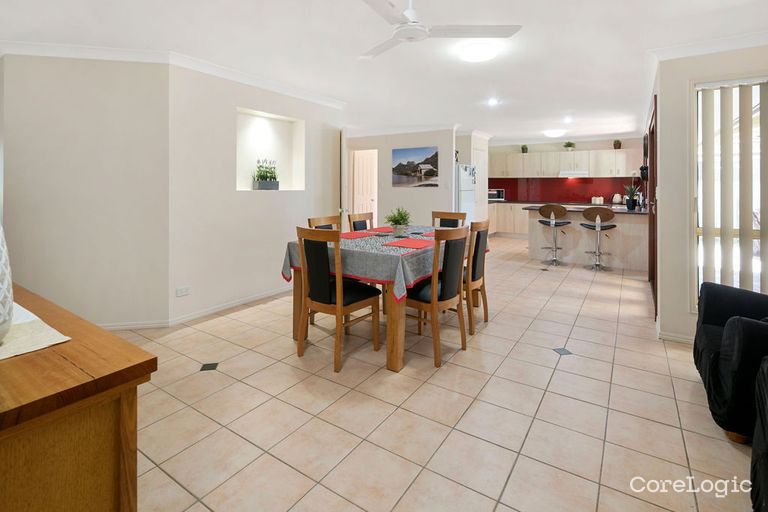 Photo - 35 Chermside Street, Wellington Point QLD 4160 - Image 8