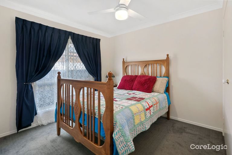 Photo - 35 Chermside Street, Wellington Point QLD 4160 - Image 11