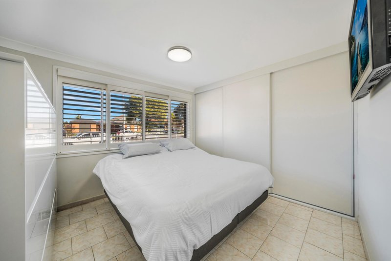 Photo - 35 Cheyenne Road, Greenfield Park NSW 2176 - Image 6