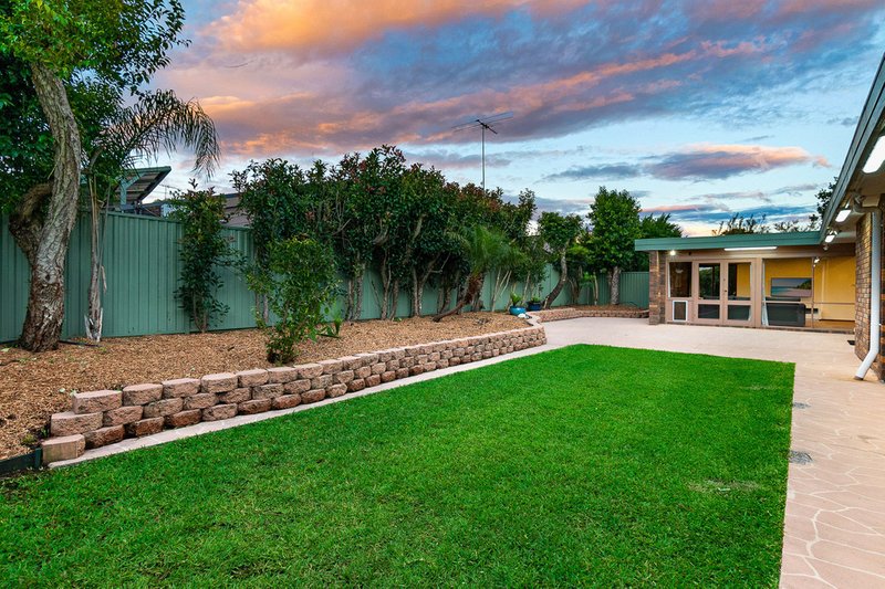 Photo - 35 Chiltern Crescent, Castle Hill NSW 2154 - Image 12