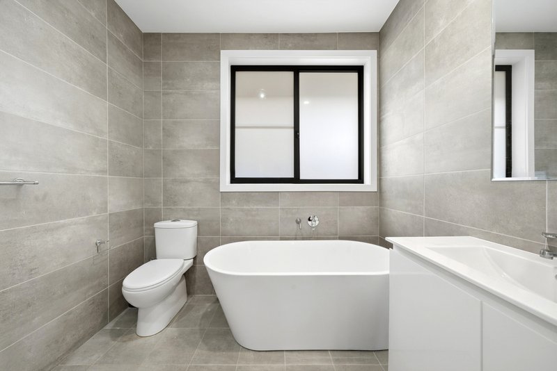 Photo - 35 Cirrus Drive, Austral NSW 2179 - Image 10