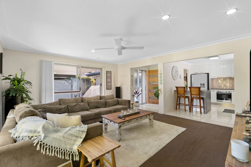 Photo - 35 Clam Street, Runaway Bay QLD 4216 - Image 3