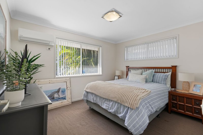 Photo - 35 Clam Street, Runaway Bay QLD 4216 - Image 11