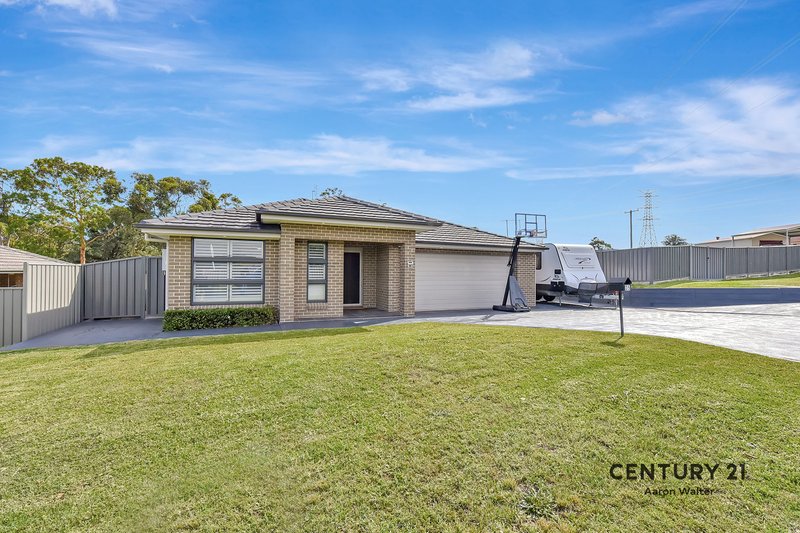 35 Cleveland Street, Cameron Park NSW 2285