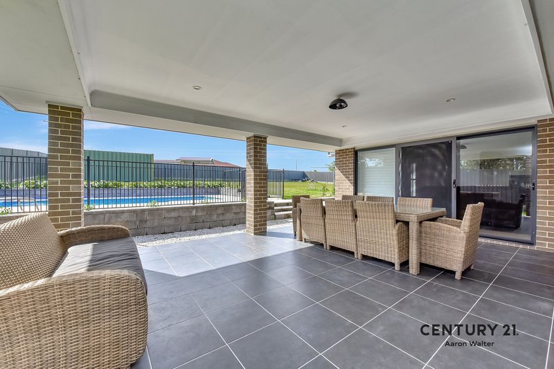 Photo - 35 Cleveland Street, Cameron Park NSW 2285 - Image 4