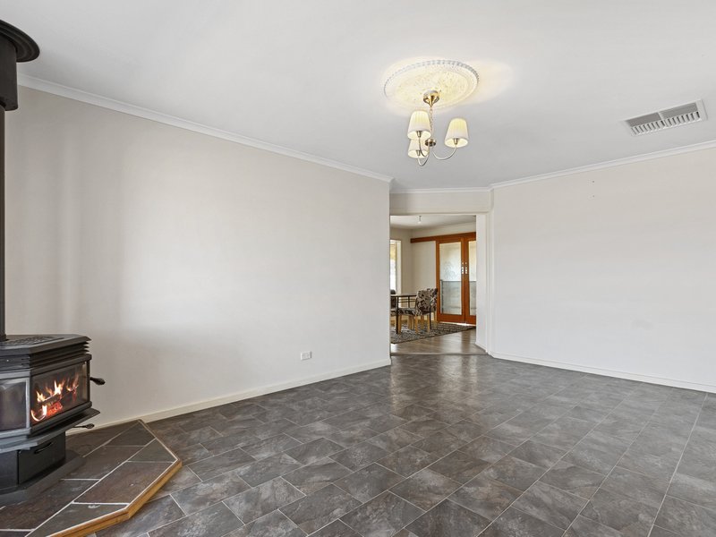 Photo - 35 Cliff Road, Roseworthy SA 5371 - Image 4