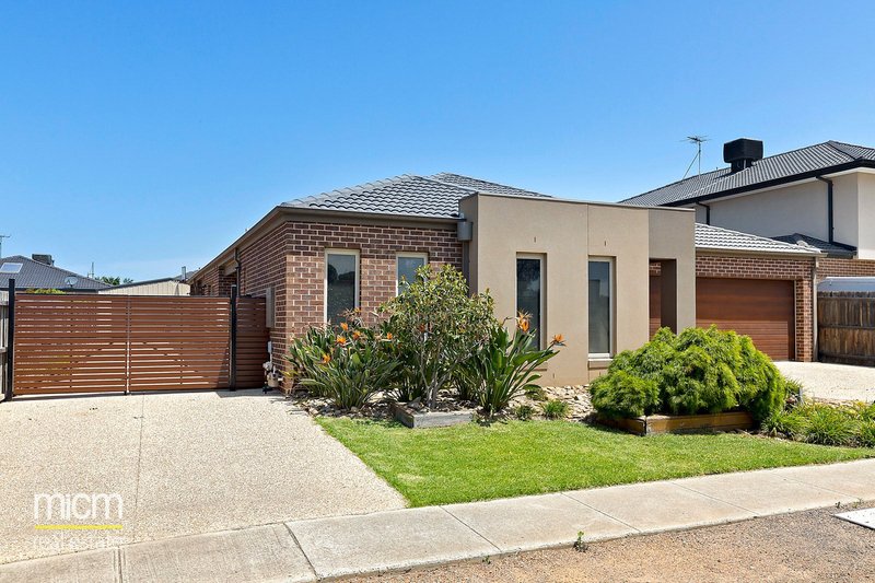 35 Cloudy Crescent, Point Cook VIC 3030