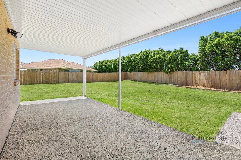 Photo - 35 Coach Rd W , Morayfield QLD 4506 - Image 4