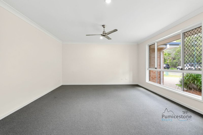 Photo - 35 Coach Rd W , Morayfield QLD 4506 - Image 10